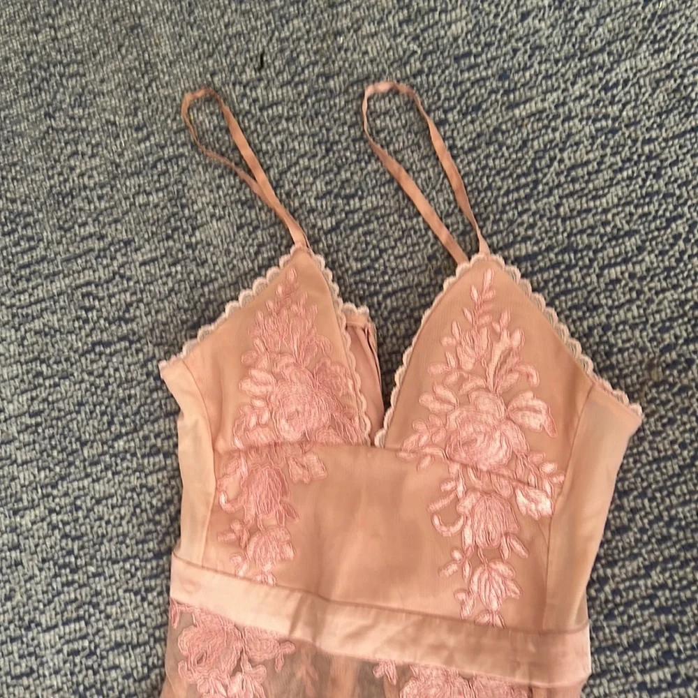 house of cb ‘Lucia' pink lace long dress - Picture 6 of 8